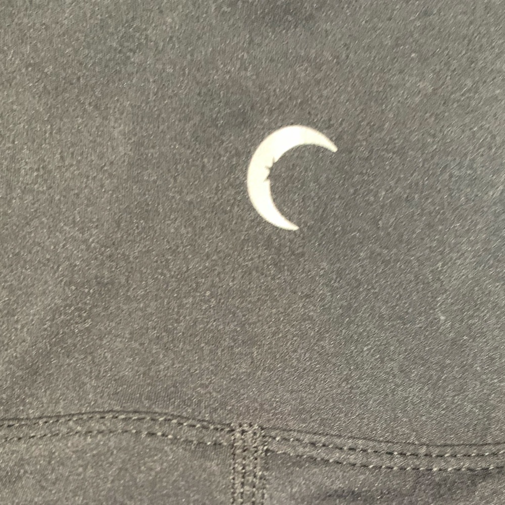 Zyia black leggings. Crop. Size 12. - Picture 12 of 12